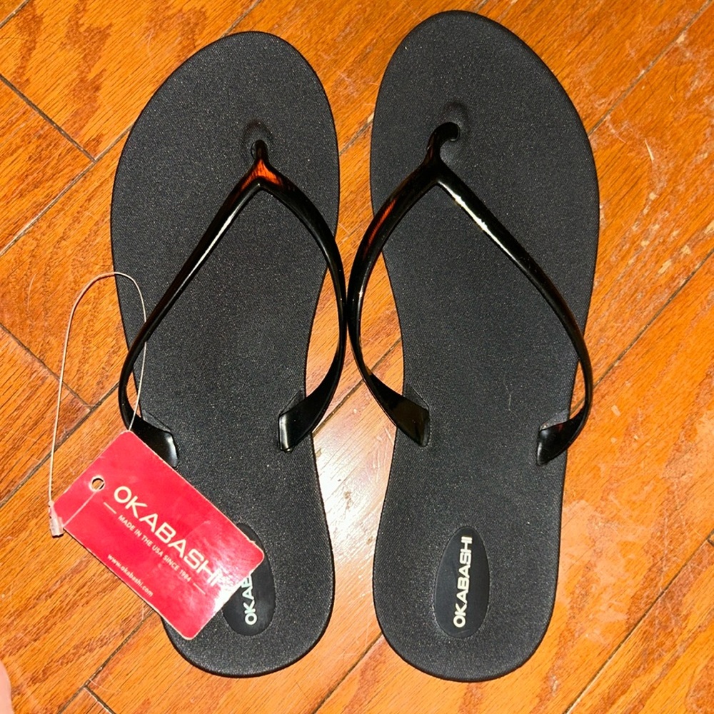 Okabashi  black flip flop size 11